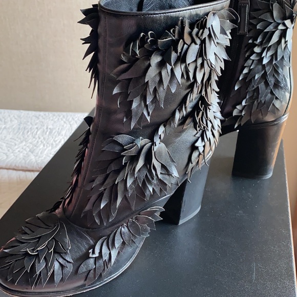 Chanel Short boot Lambskin - Picture 9 of 17